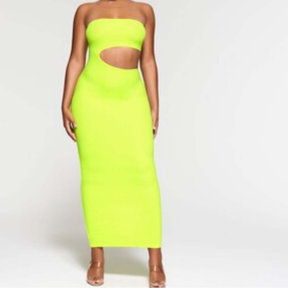 ꫂ❁ SOLD OUT 💚 SKIMS Fits Everybody Long Slip Dress | Green Highlighter